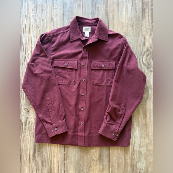 L.L. Bean Other - L.L. Bean Chamois Cloth Shirt M Traditional Fit Burgundy